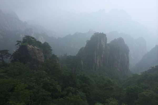 Misty views of Huangshan