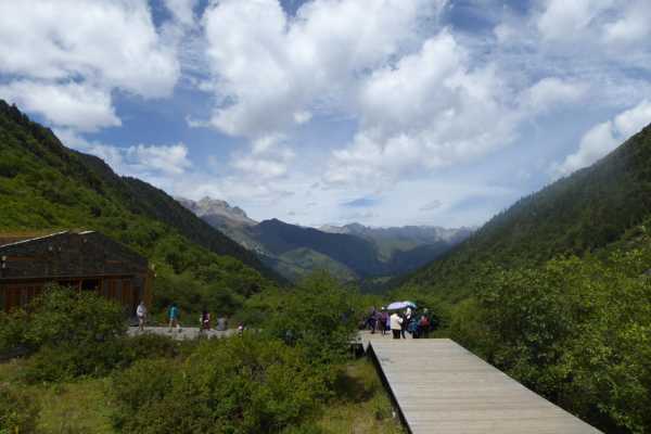 Boardwalk with valley views at Huanglong National Park
