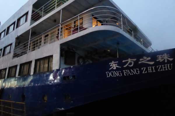 Chinese Cruise ship on the Yangtze