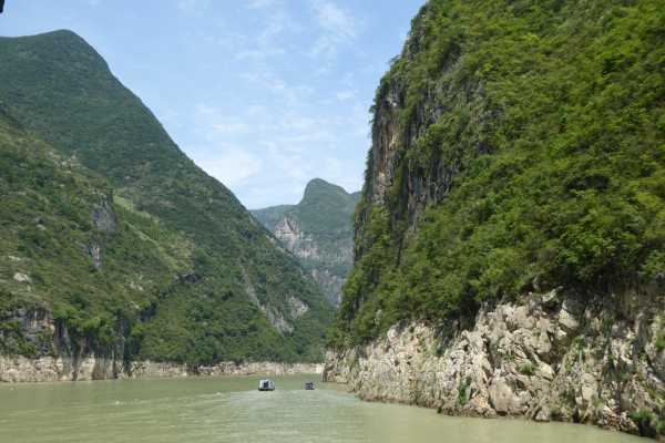 Cruising on the Yangtze River Cruise