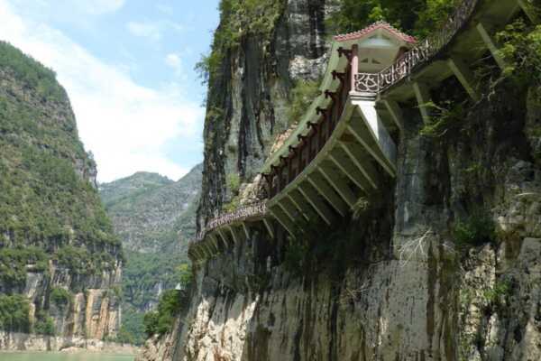 Temples and Shrines Yangtze River Cruise