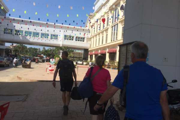 Cambodia to Thailand – on a Bangkok bound bus border crossing