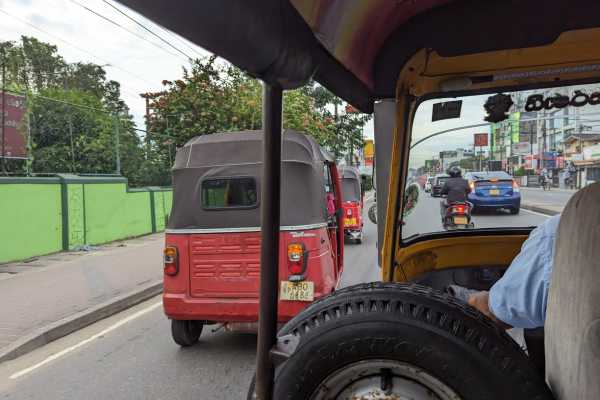 Colombo Airport to Colombo in a Tuk Tuk
