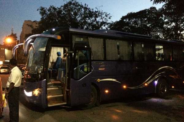 Express Bus from Airport to Colombo