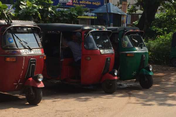 Tuktuks in Sri Lanka