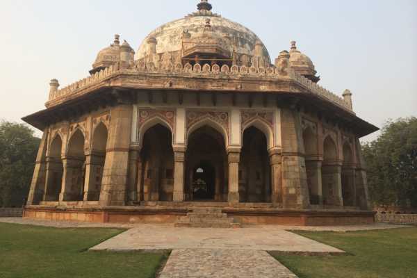 Tomb of Isa Khan in Delhi