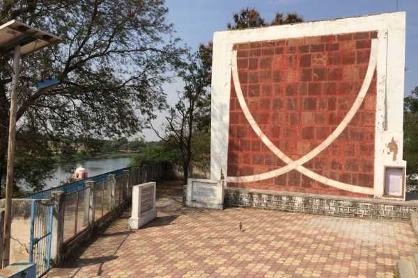 By the river at Jantar Mantar Ujjain
