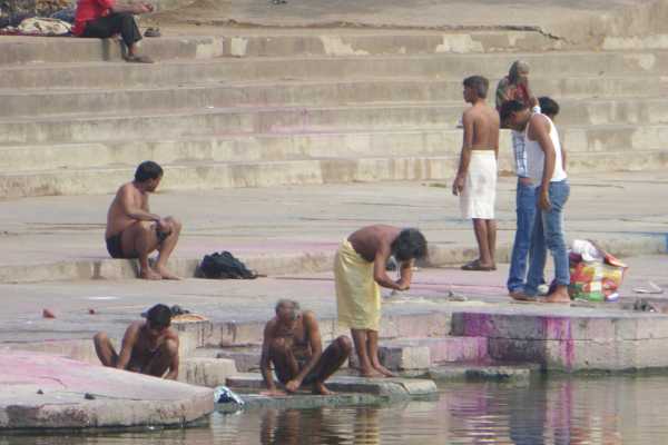 Daily Life at Ram Mandir Ghat, Ujjain