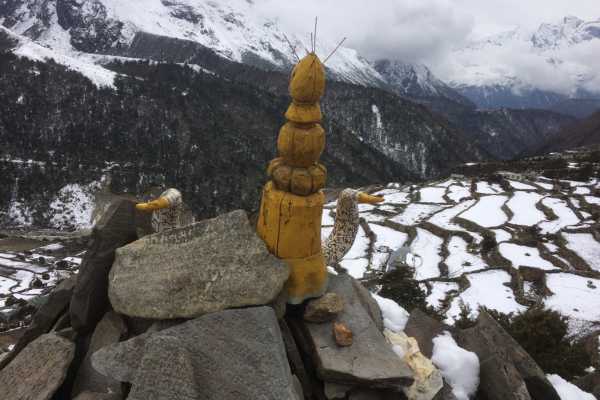Cairns and Stupas from Phortse Tenga to Dingboche