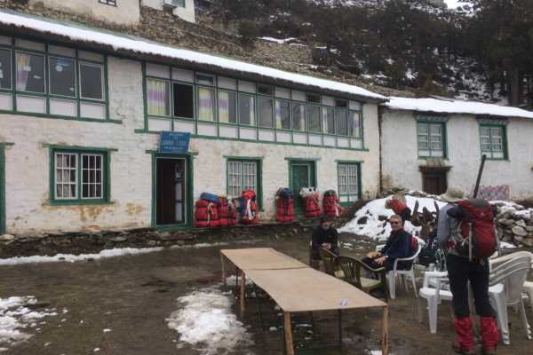 Pangboche lunch stop from Phortse Tenga to Dingboche