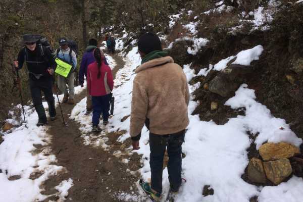 Starting the trail from Phortse Tenga to Dingboche