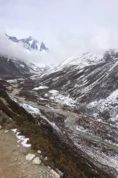 Valley enroute to Dingboche