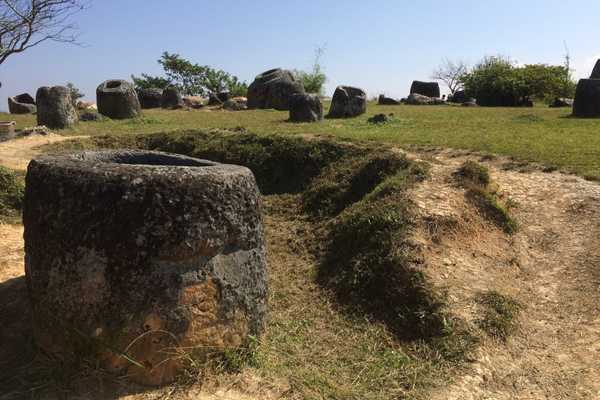Visit the Plain of Jars Laos jar site 1 (2)
