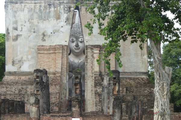 Wat Si Chum Sukhothai Historical Park