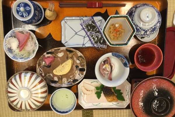 stay in a ryokan etiquette guide breakfast