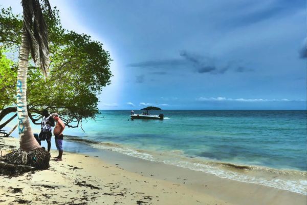Rosario Islands beach paradise with Nomadic Boys