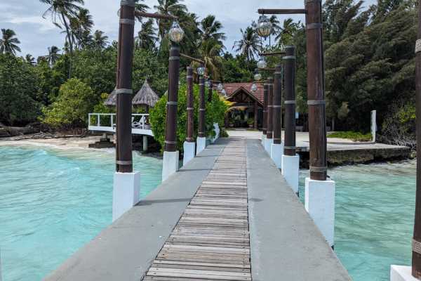 Arriving at Malahini Kuda Bandos