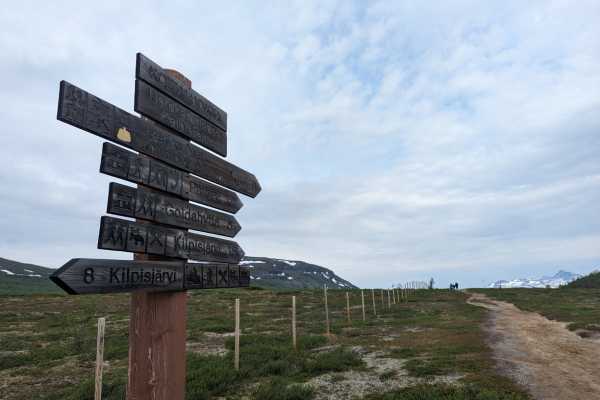 Trail Markings to 3 Country Cairn