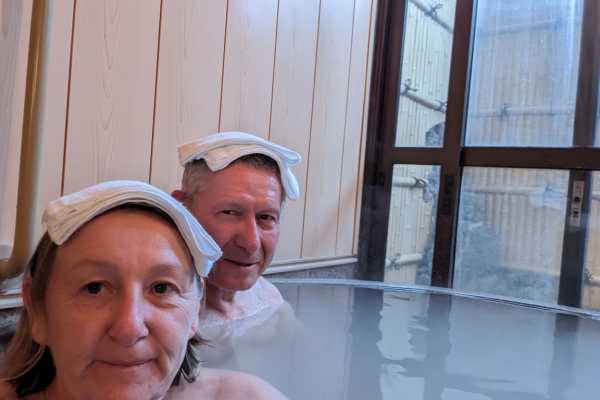 Towel on Head Etiquette in Onsen