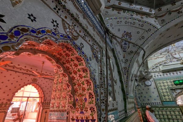 Tiles and stars at Dhakas Star Masjid aka Tara Mosque