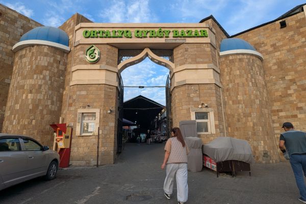 Entrance to Qyrgy Bazaar