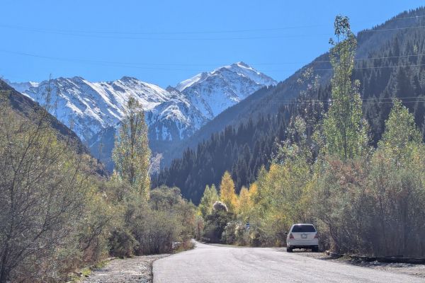 Road up to Big Almaty Lake